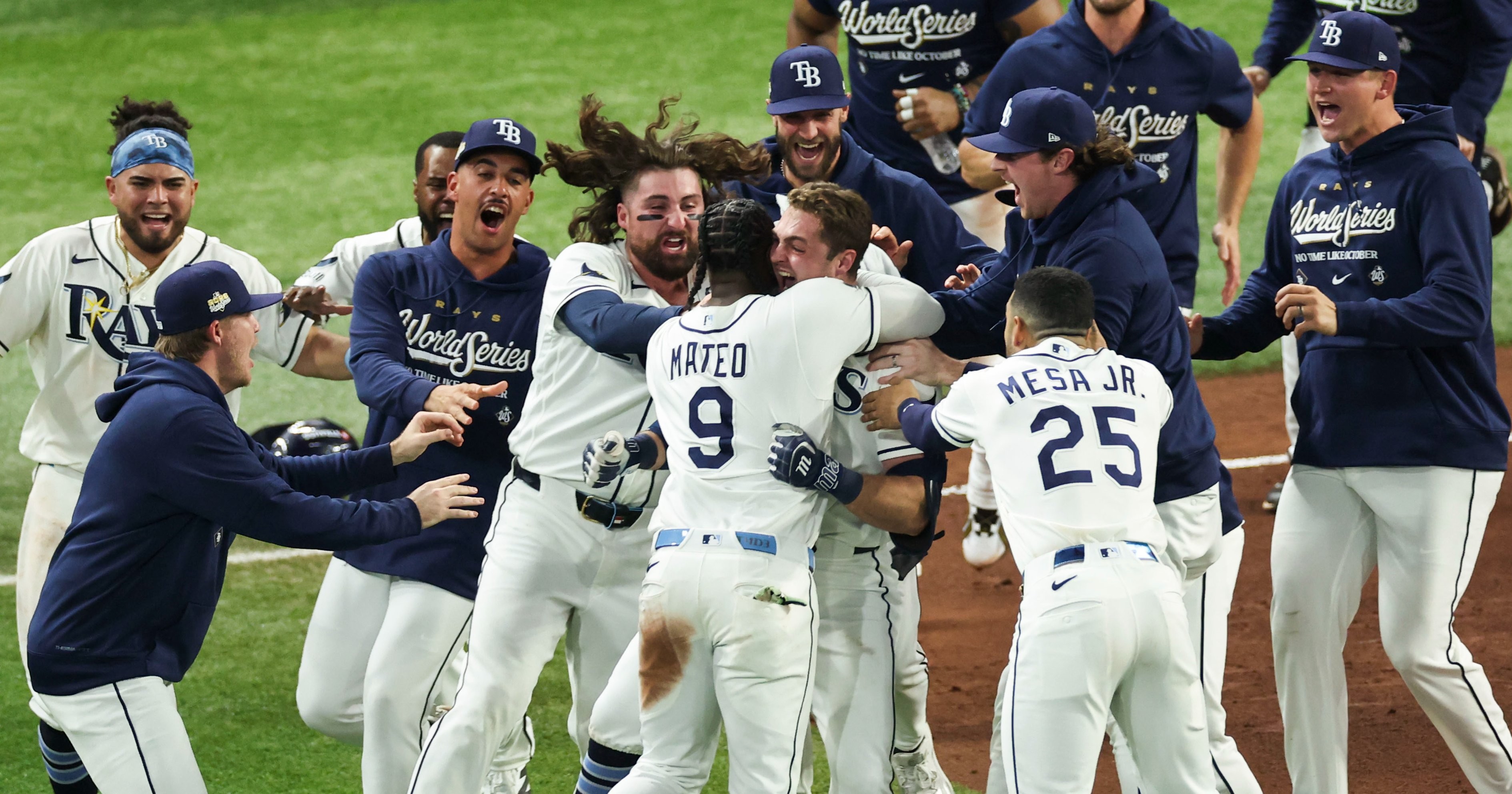Rays vencen 4-3 a Brewers en 12 entradas y extienden la Serie Mundial al Juego 5 