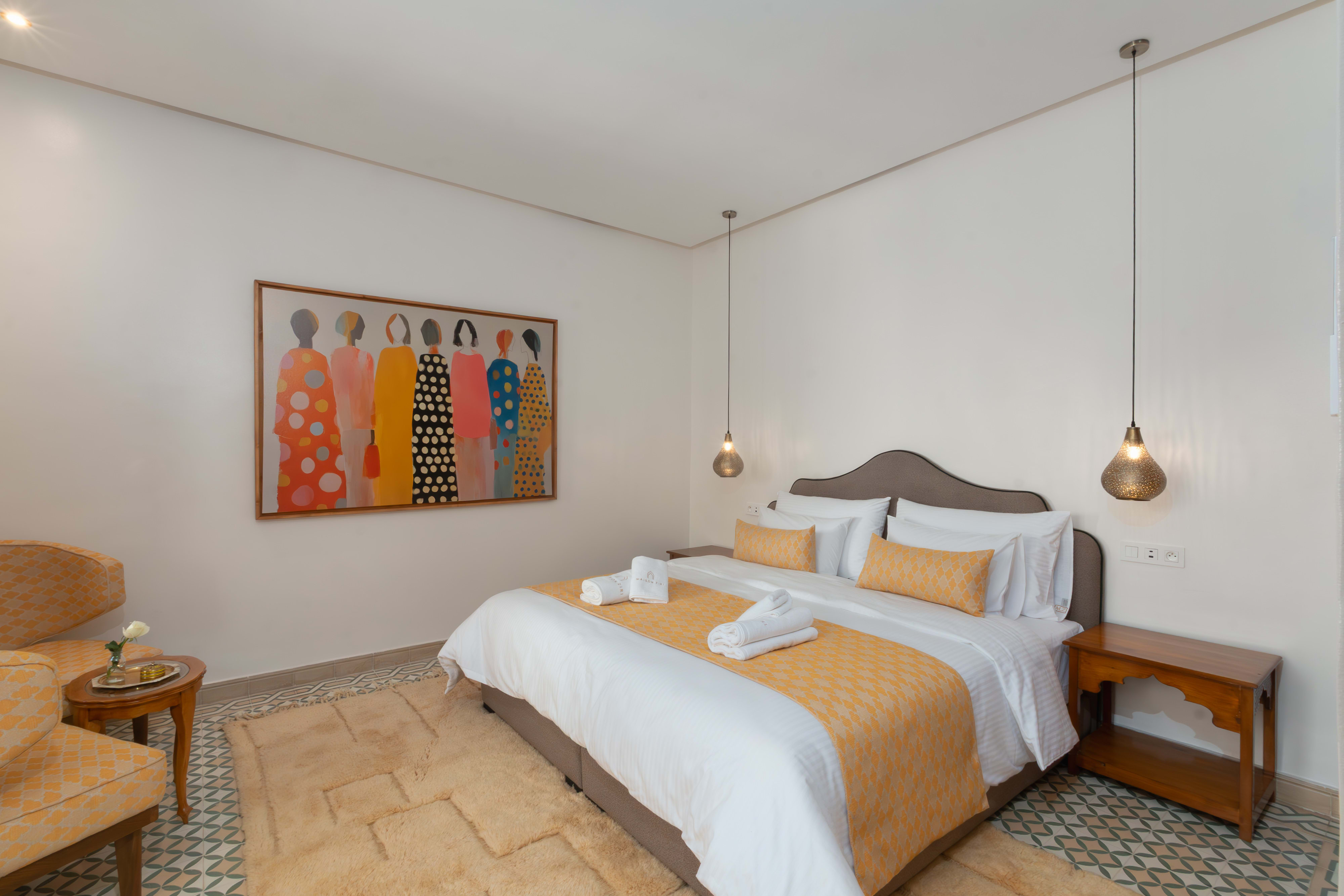 Nour, Izem and Bahja - Deluxe Rooms at Maison Ziri, Marrakech - 22 sqm with travertine bathroom and courtyard view