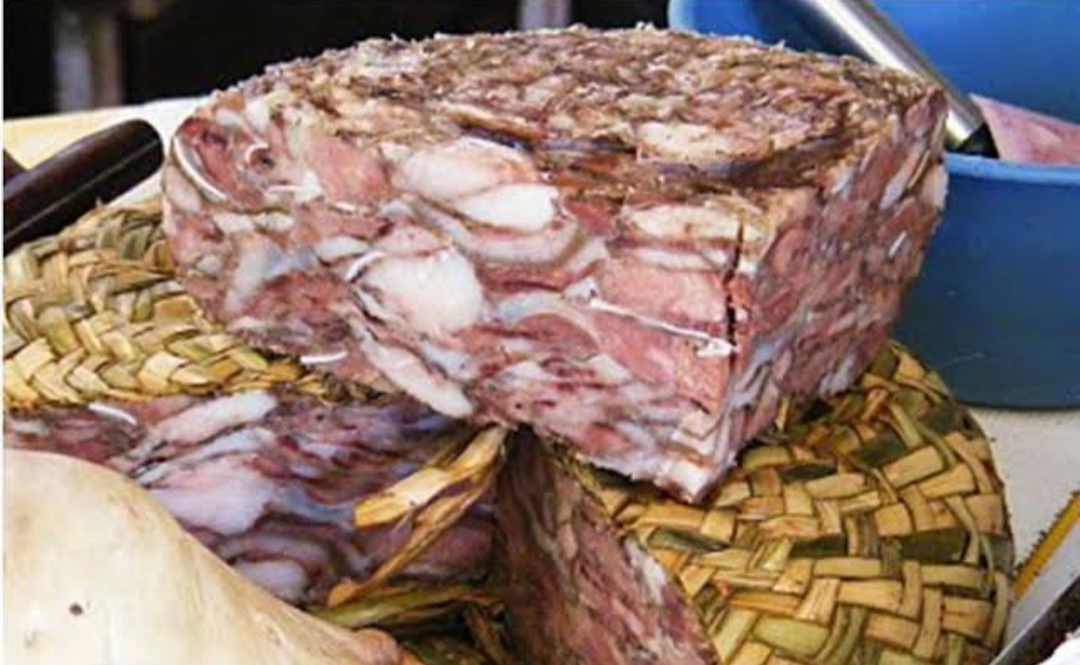 Queso de puerco. (Tompiate)