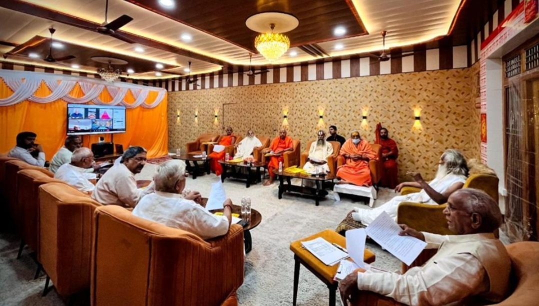 राम मंदिर चढ़ावा चोरी मामला: श्री राम जन्मभूमि तीर्थ क्षेत्र ट्रस्ट की आज अहम बैठक, चंपत राय और अनिल मिश्रा के इस्तीफों पर हो सकता है फैसला - Media 1