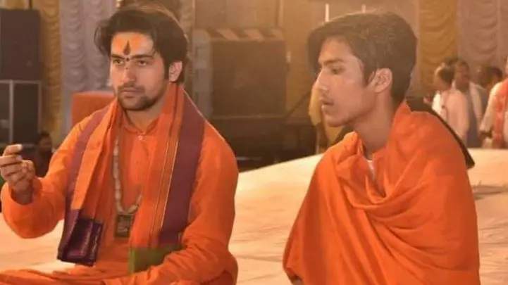 बागेश्वर धाम के धीरेंद्र कृष्ण शास्त्री के भाई शालिग्राम गर्ग पर युवक को गोली मारने का आरोप, FIR दर्ज - Media 1