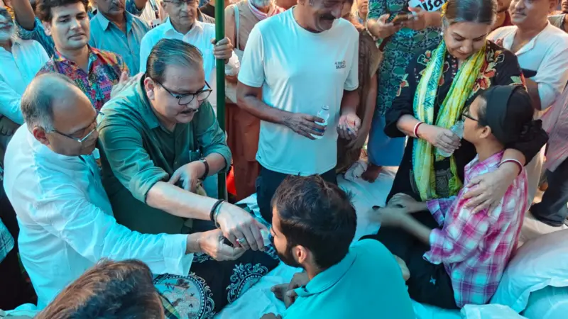 23 दिन बाद खत्म हुई आइसा छात्रों की भूख हड़ताल, अब देशव्यापी अभियान की तैयारी - Media 1