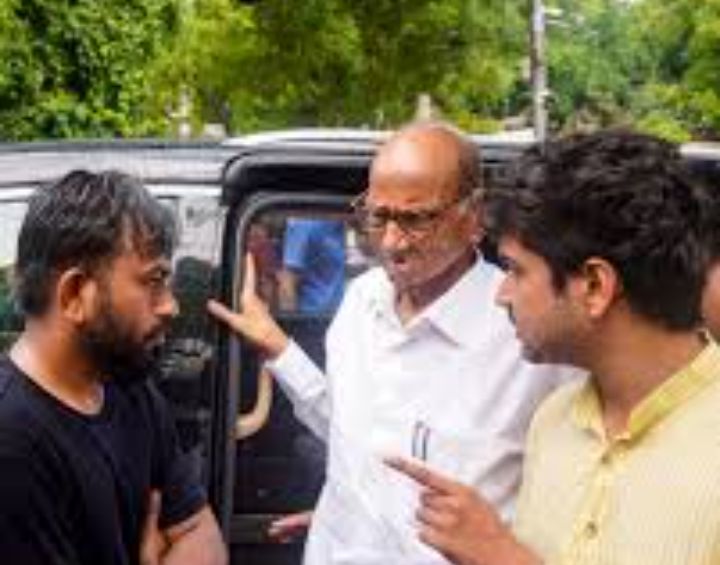 जंतर-मंतर पहुंचे शरद पवार, छात्र आंदोलन को दिया समर्थन; शिक्षा मंत्री के इस्तीफे की मांग तेज - Media 1