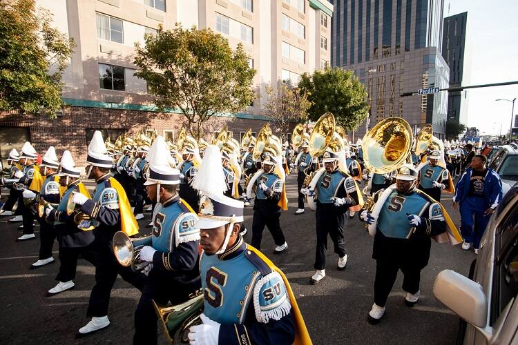 Parade Extravaganza: Bayou Classic Thanksgiving Day Parade