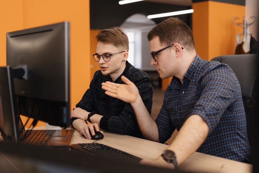Where to Start Learning to Be a Full Stack Web Developer