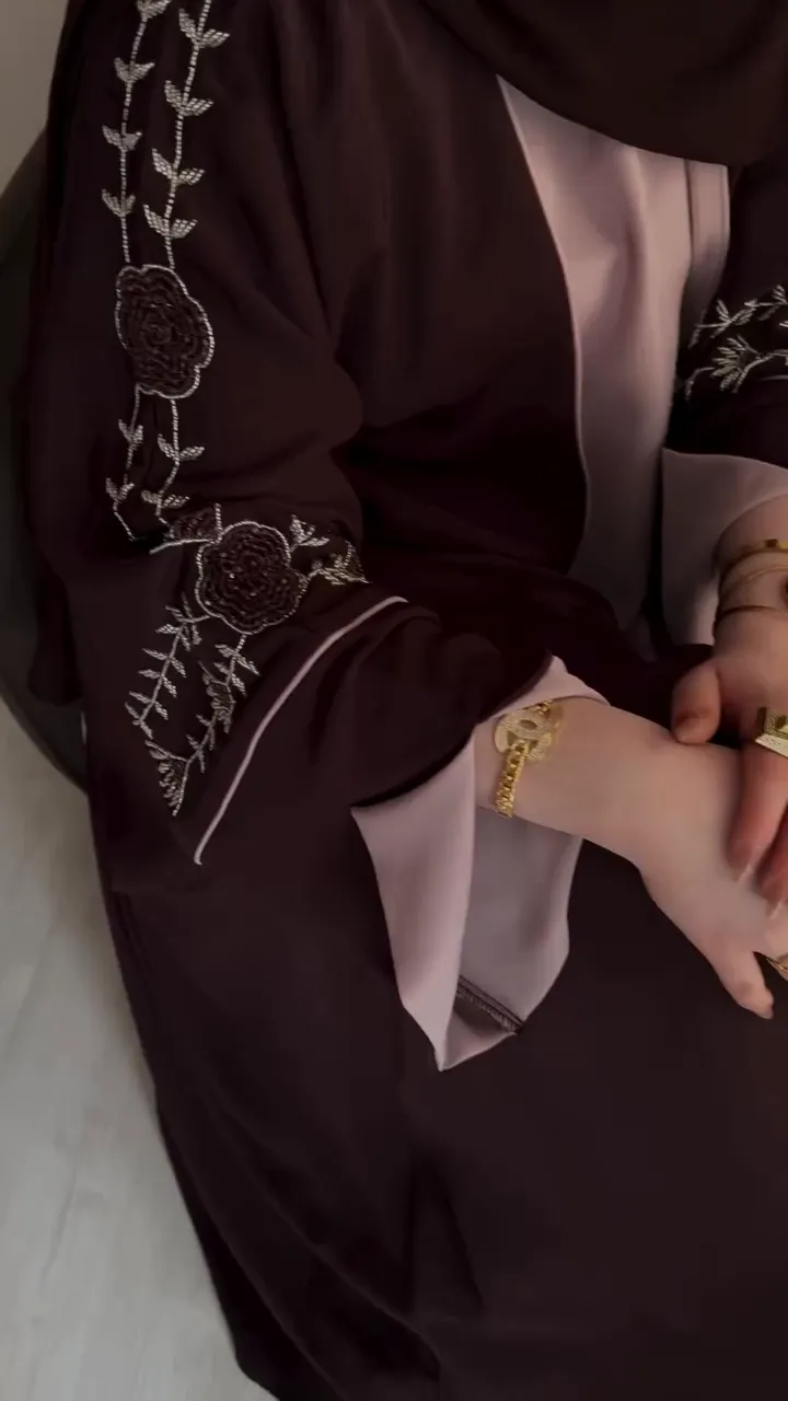 Norva Abaya with a color combination (burgundy and cashmere).