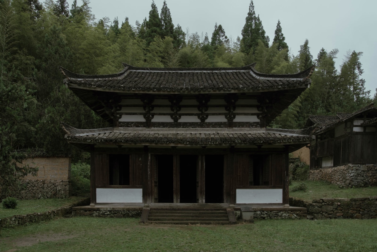 Shisi Temple - Image 4