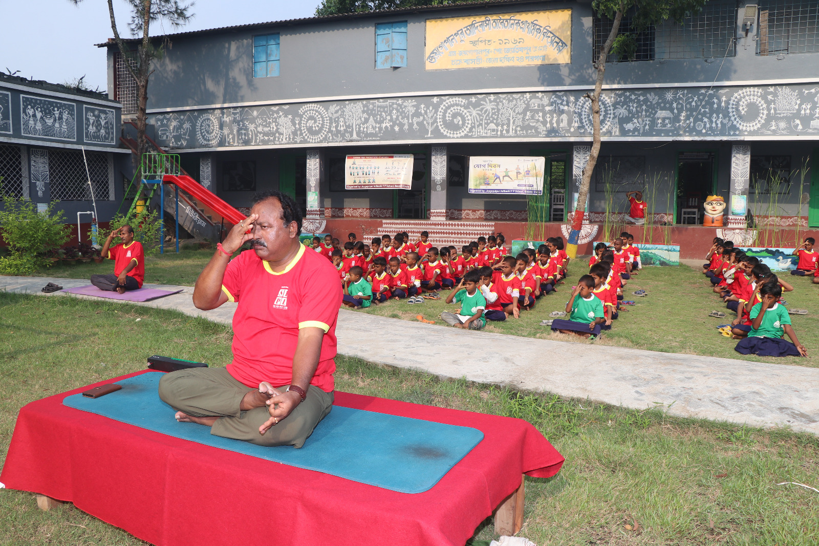 সুন্দরবনের দুয়ারে এক নিঃশব্দ রূপকার: জয়গোপালপুরকে বদলে দিয়েছেন বিশ্বজিৎ মহাকুর