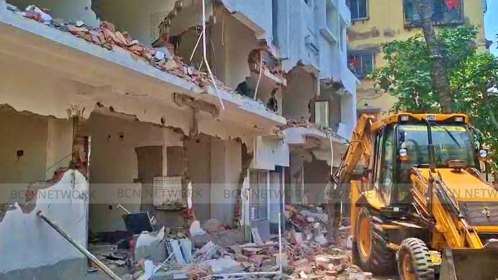 ফ্লাইওভারের নিচে উচ্ছেদ, নোটিশের সত্যতা নিয়ে বিতর্ক