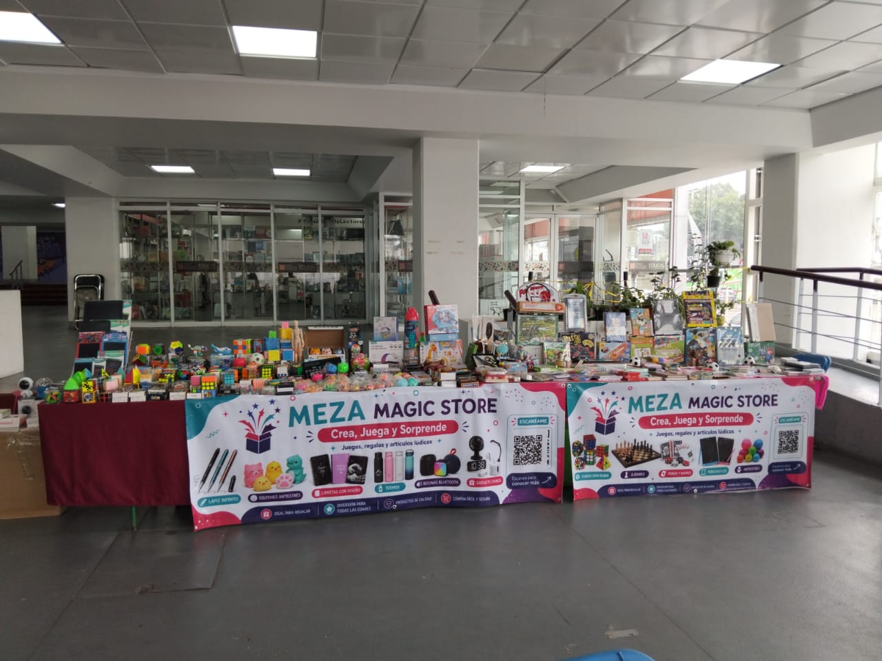 Stand Futurama MEZA MAGIC STORE
