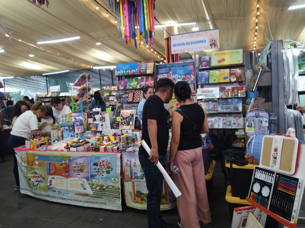 MEZA MAGIC STORE Feria del Libro Michoacán
