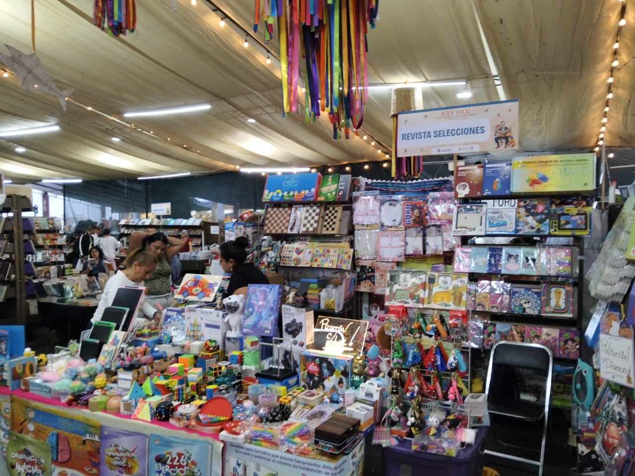 Stand Feria del Libro MEZA MAGIC STORE
