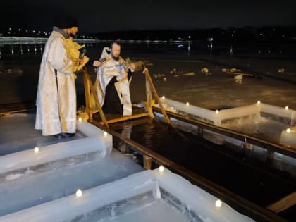 В Ивановской области в Крещенскую ночь в купель окунулись 2135 человек