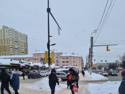 В ВЕЛИКОЙ СТРАНЕ НАРОД РОССИИ ВПРАВЕ ЖИТЬ ДОСТОЙНО