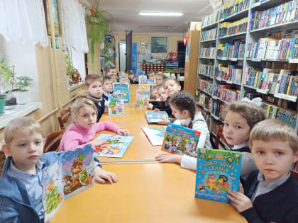 «Зимние сказки для маленьких книгочеев» – читательские посиделки. К Новому году. 6+