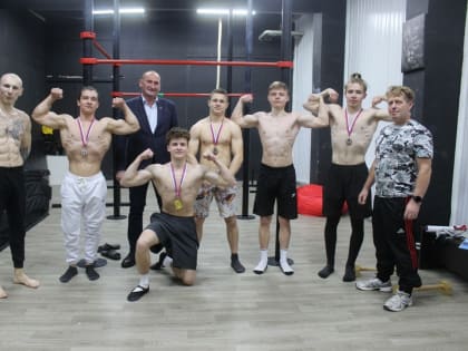 Павел Лоскунин и Михаил Батин провели III этап открытого первенства Кинешмы по воркауту
