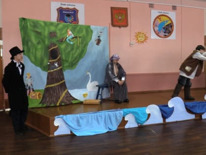 В Кинешме школьники играют Пушкина