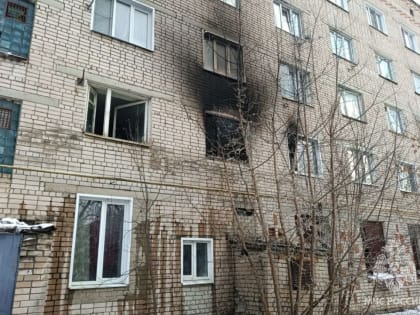 Двое мужчин погибли при пожаре в кинешемском общежитии