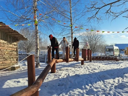 Студенты ивановских колледжей покоряли «Тропу победы» в Вахутках