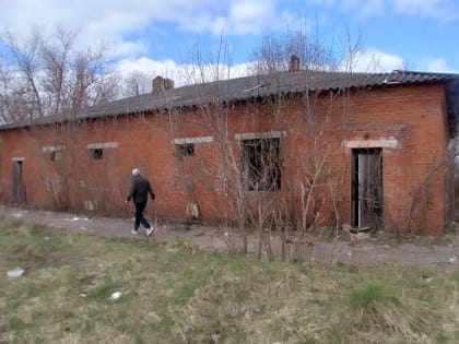 Бывшую баню бывшего детдома не хотят даже за полцены