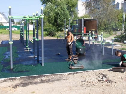 Новый спортивный объект в Кинешме: укладка травмобезопасного покрытия завершена