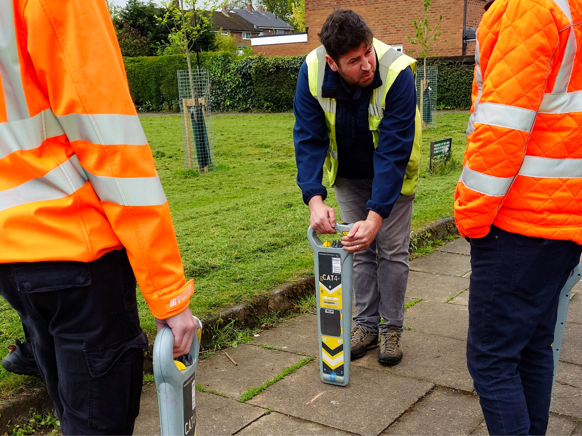 Manufacturer-specific locator training - practical session