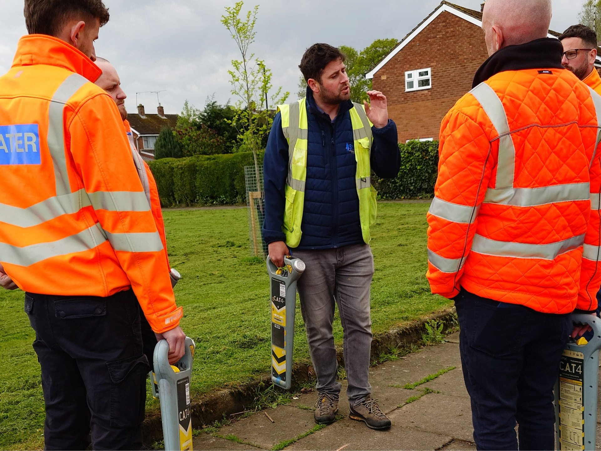 Genny signal application during cable avoidance training