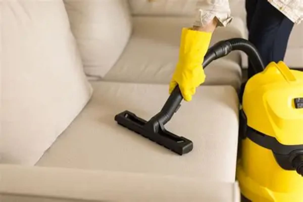 7 Signs Your Curtains Need Professional Cleaning