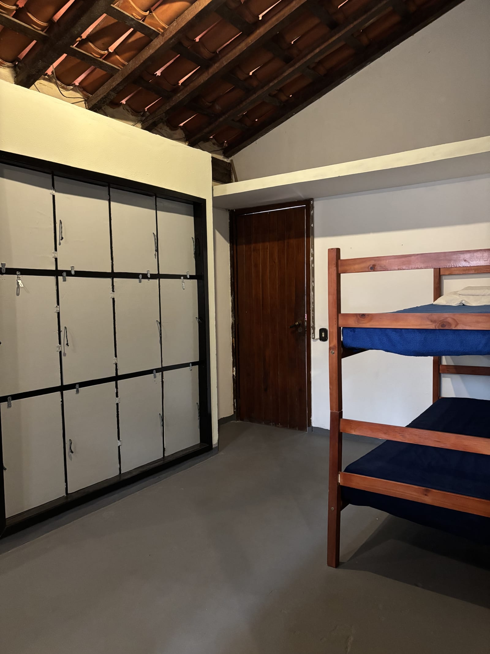 Habitación 8 — 6