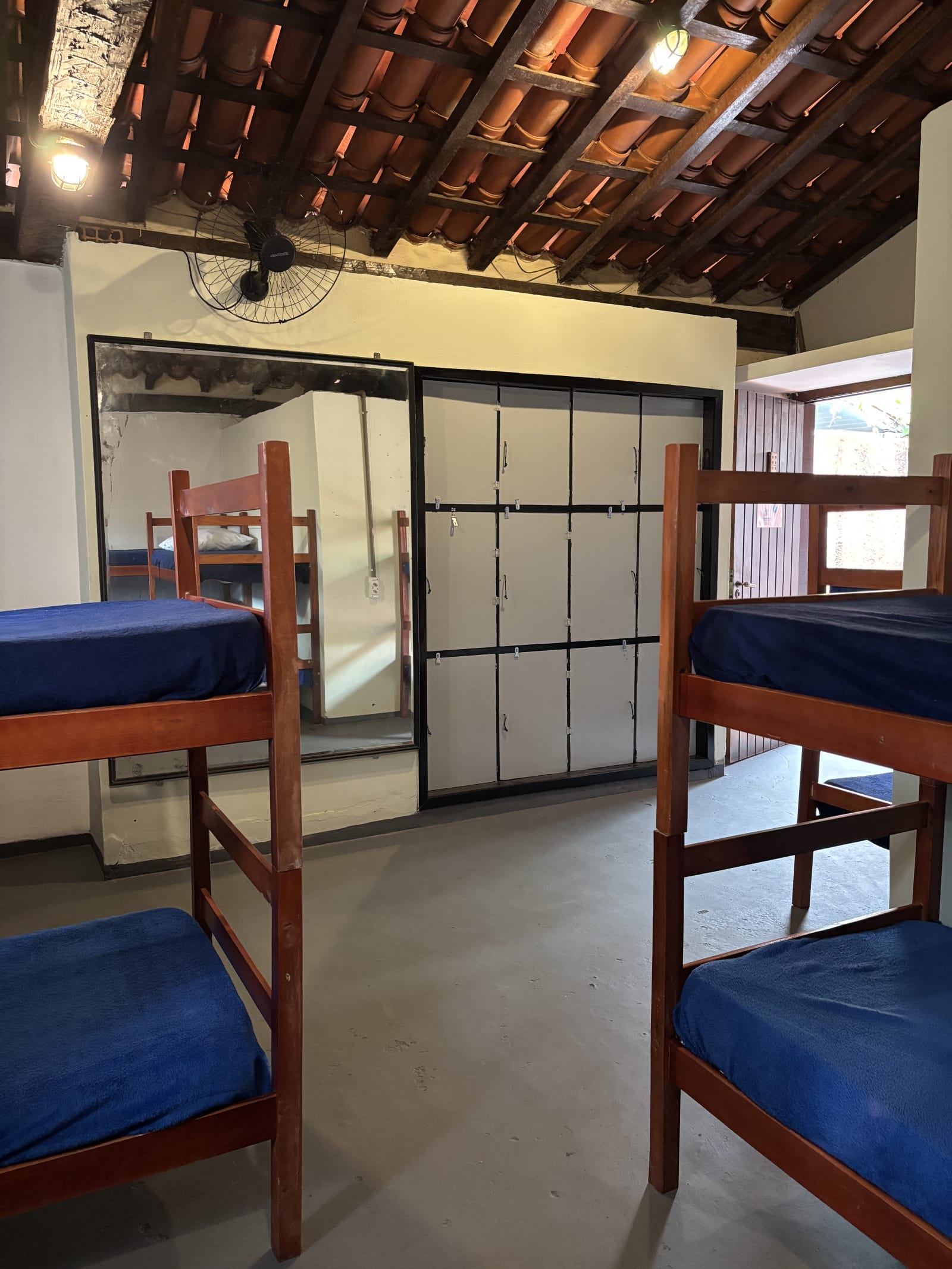 Habitación 8 — 4