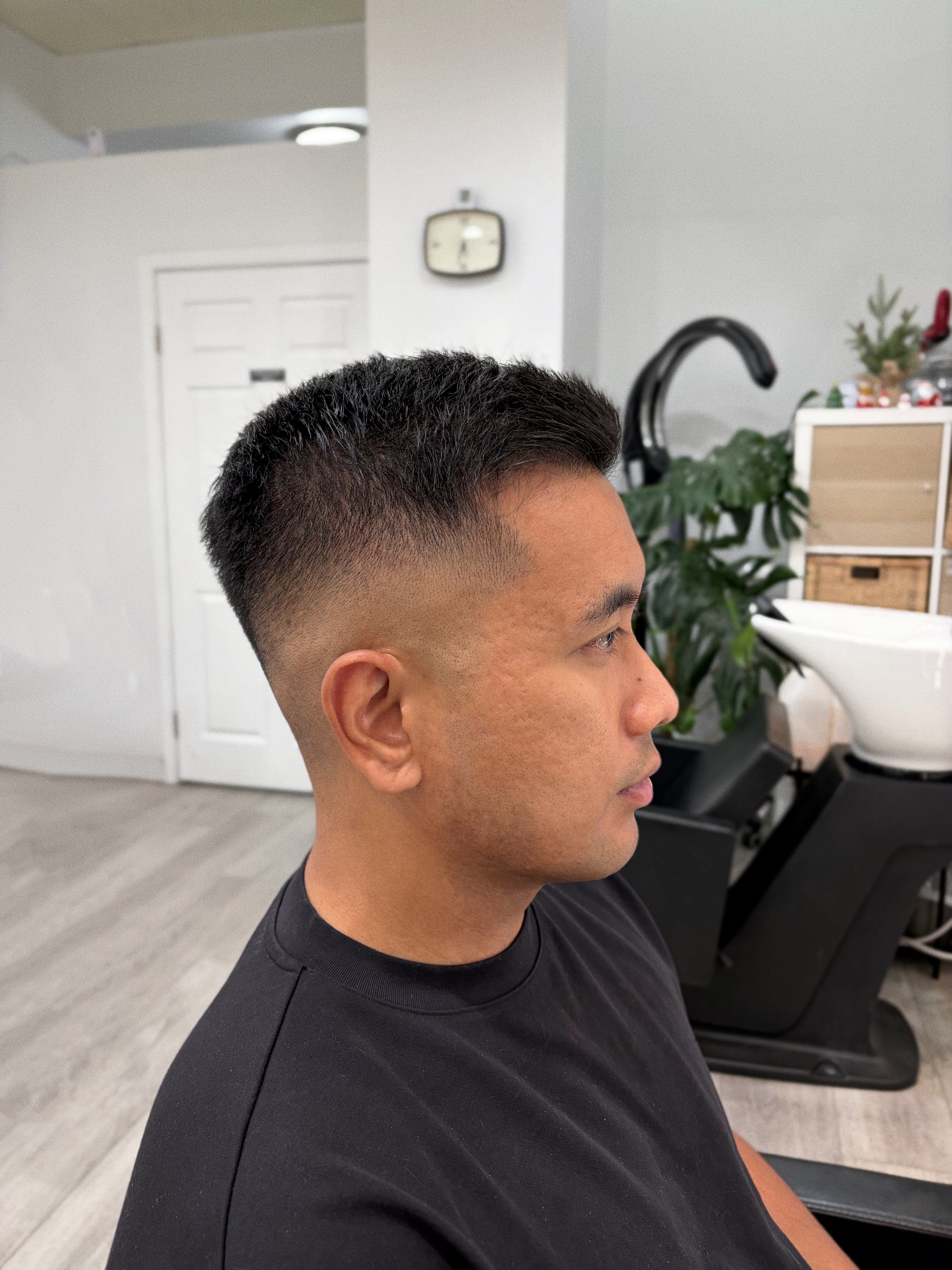 Textured men's haircut by Nami at B SIDE U Pasadena