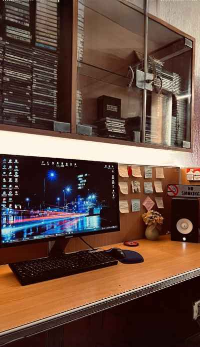 Office Desk Workspace with Computer Monitor, Giza