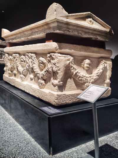 Roman Marble Sarcophagus with Garlands and Masks, Alexandria