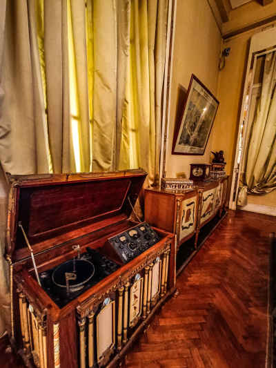 Antique Gramophone Console, Rokn Farouk Cairo