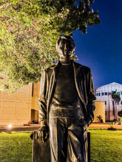 Abdel Halim Hafez Statue, Cairo Opera House Grounds