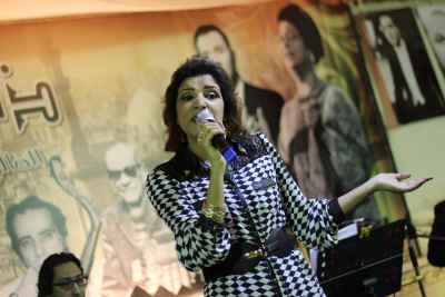 Arabic Female Singer Performing at a Ramadan Cultural Night – Live Music Performance 2