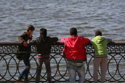 Children on Kasr el Nil Bridge During Eid el Fitr 2