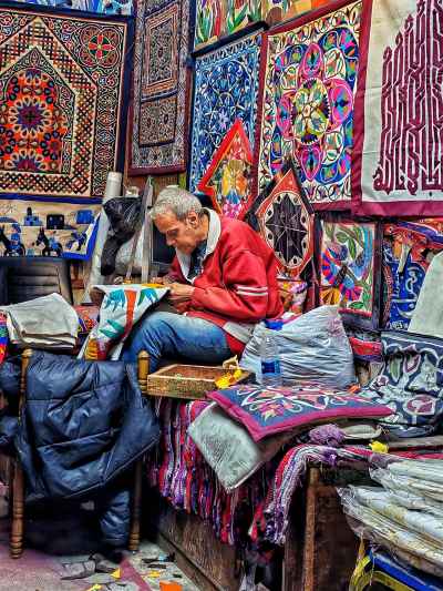 Traditional Egyptian Khayamiya Artisan – Handmade Tentmaking Craft in Historic Cairo