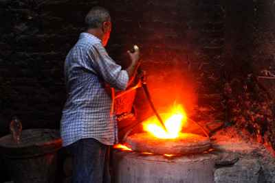 Traditional Egyptian Blacksmith – “El Haddad” Craftsmanship in Historic Cairo