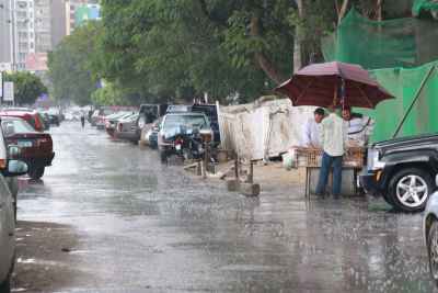 Street Vendors in the Rain, Cairo