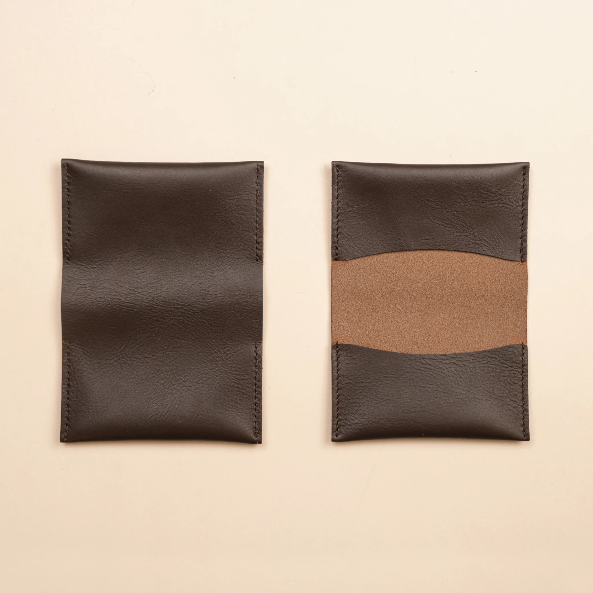 Ảnh Studio Combo ví card holder và passport - Koi Leather