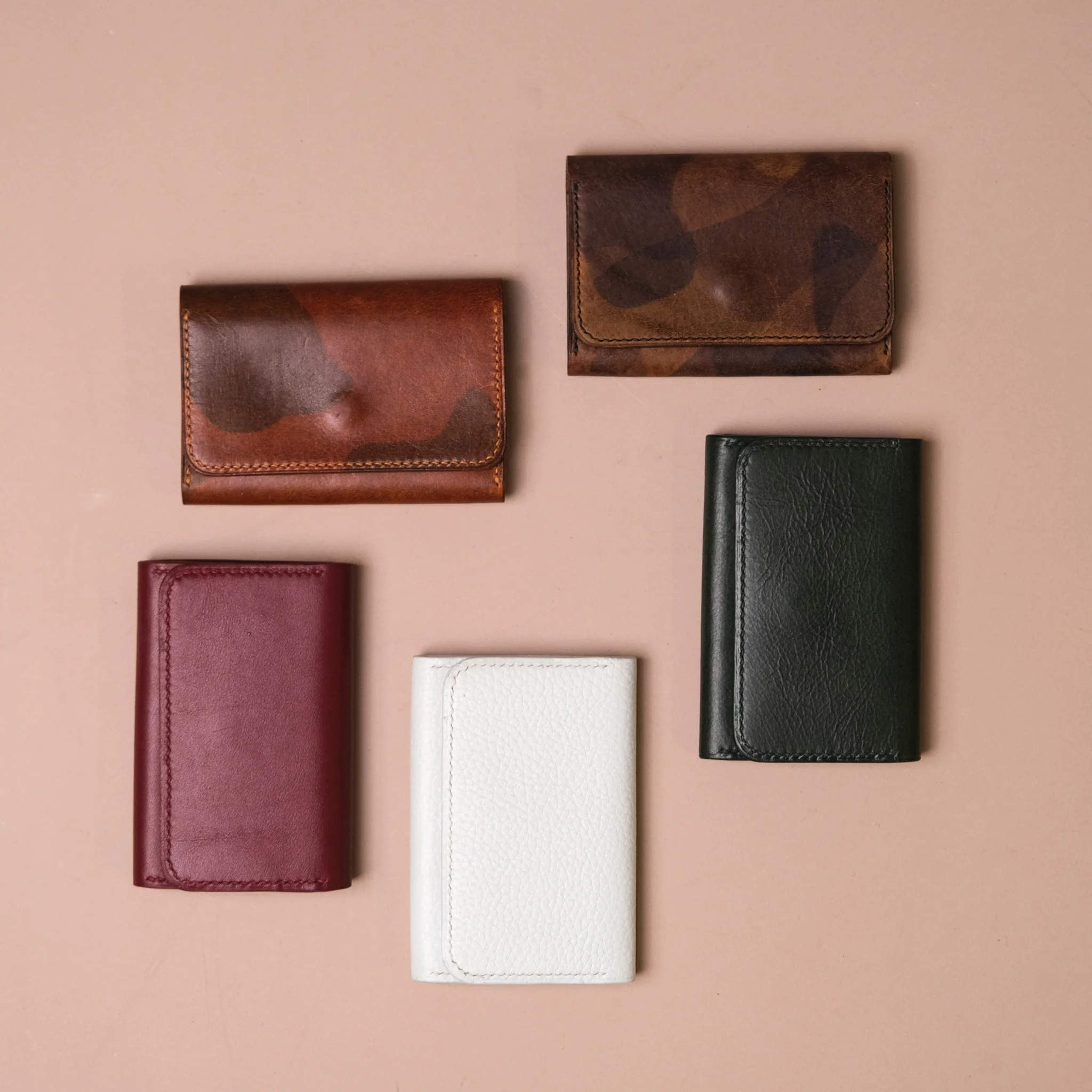 Ảnh Studio Ví gập - Koi Leather