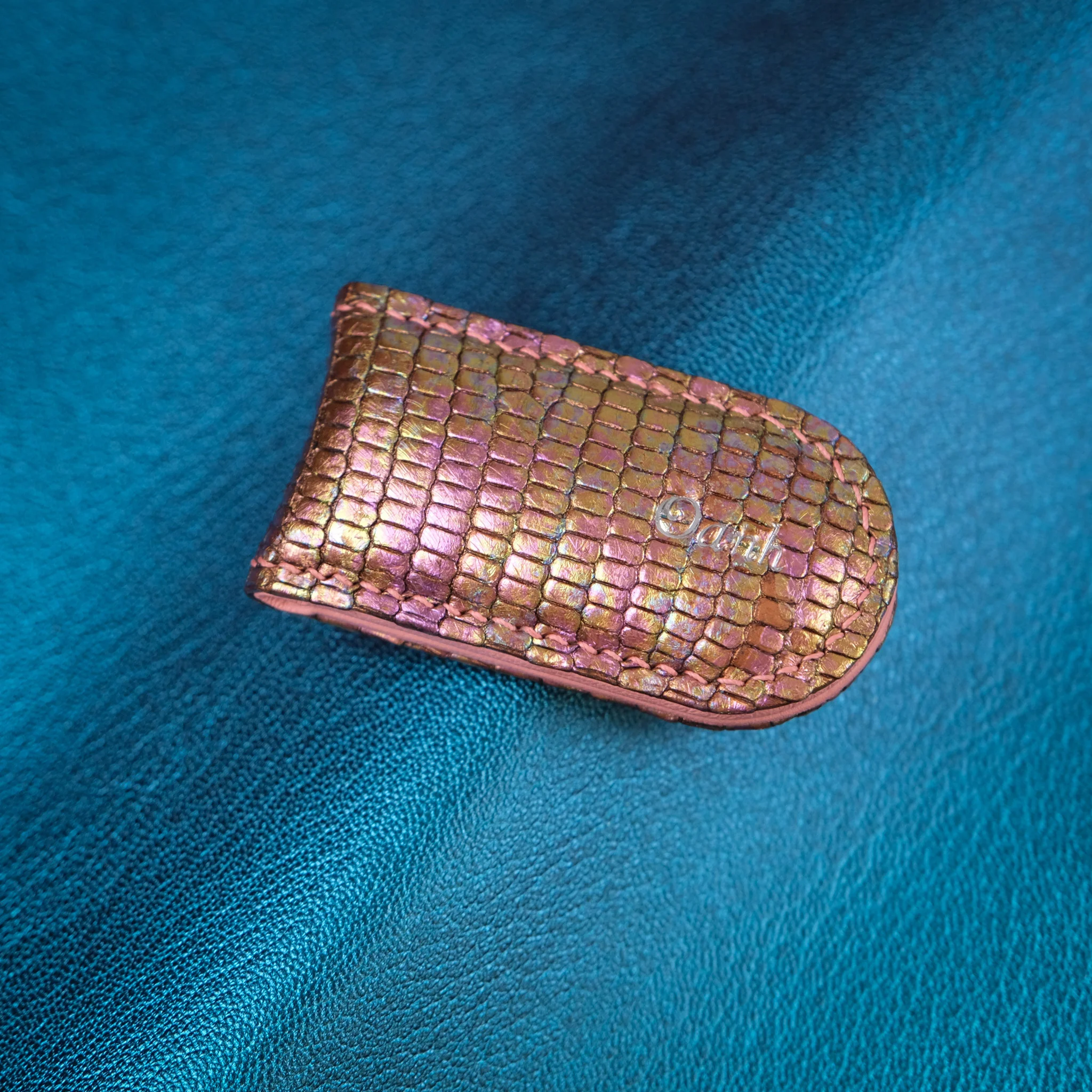 Ảnh Studio Money Clip Kì Đà - Koi Leather