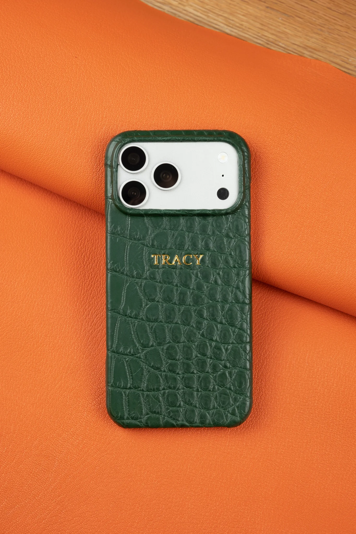 Ảnh Studio Ốp lưng iphone da cá sấu - Koi Leather