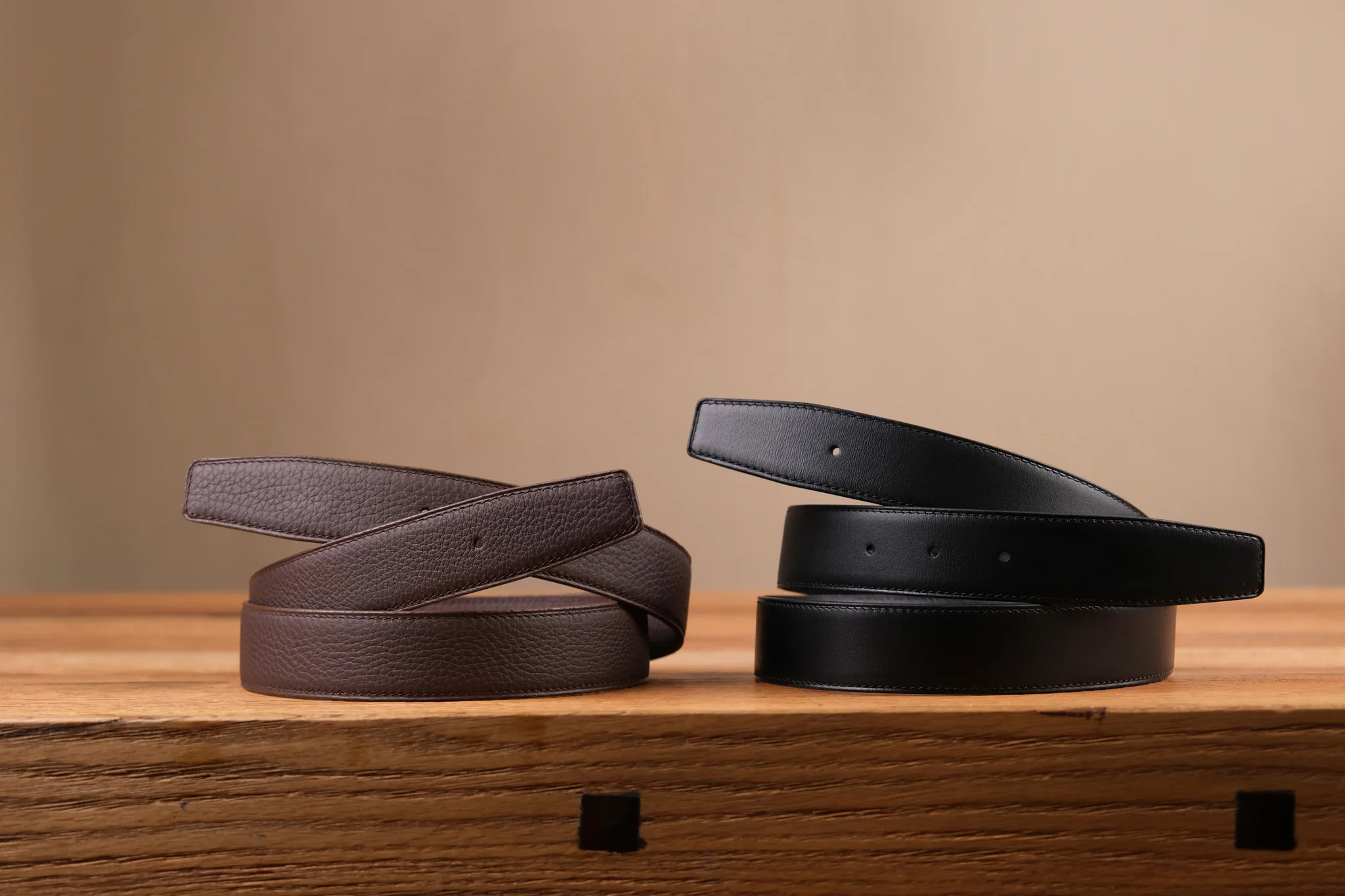 Ảnh Studio Dây nịt - Koi Leather
