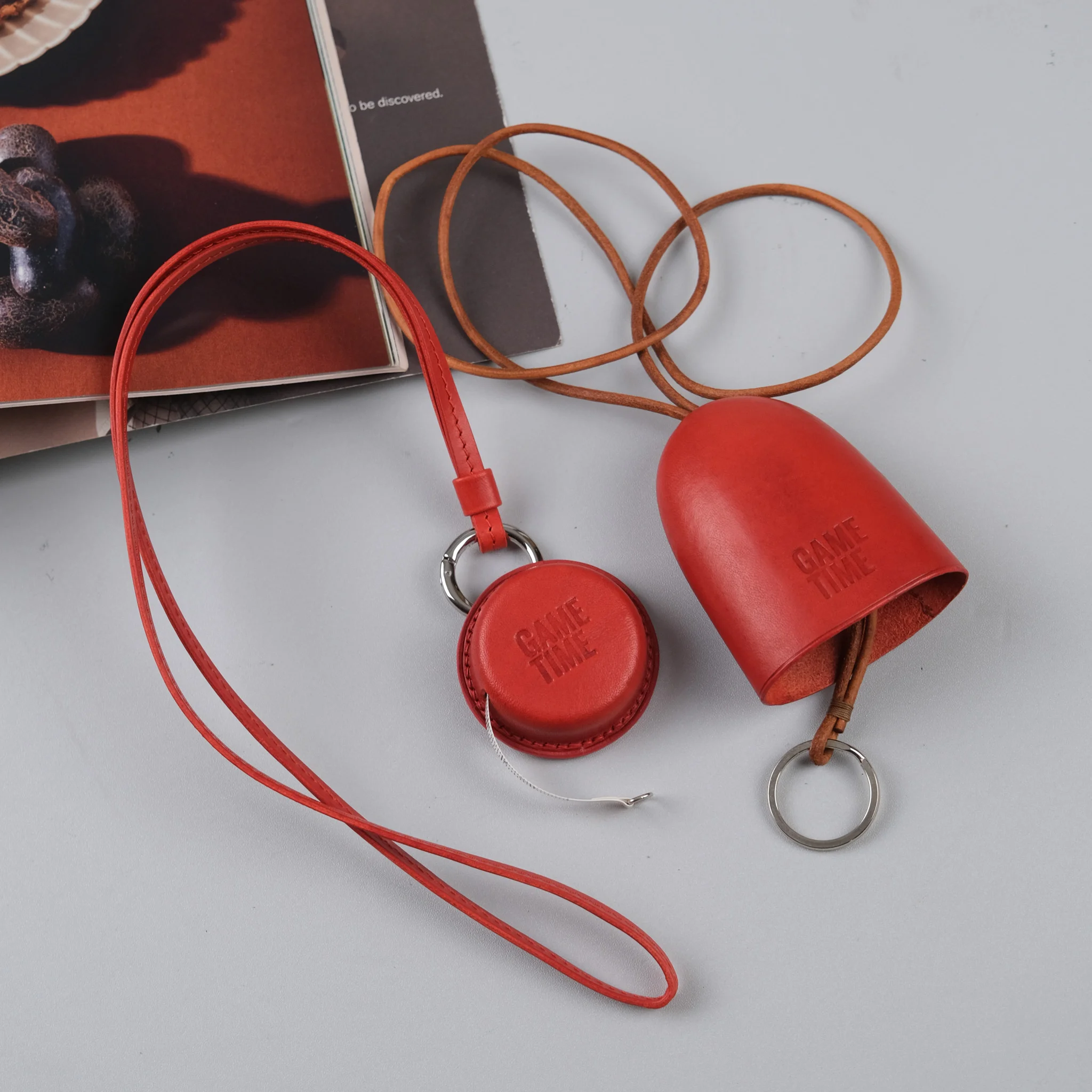 Ảnh Studio Key & Ruler - Koi Leather