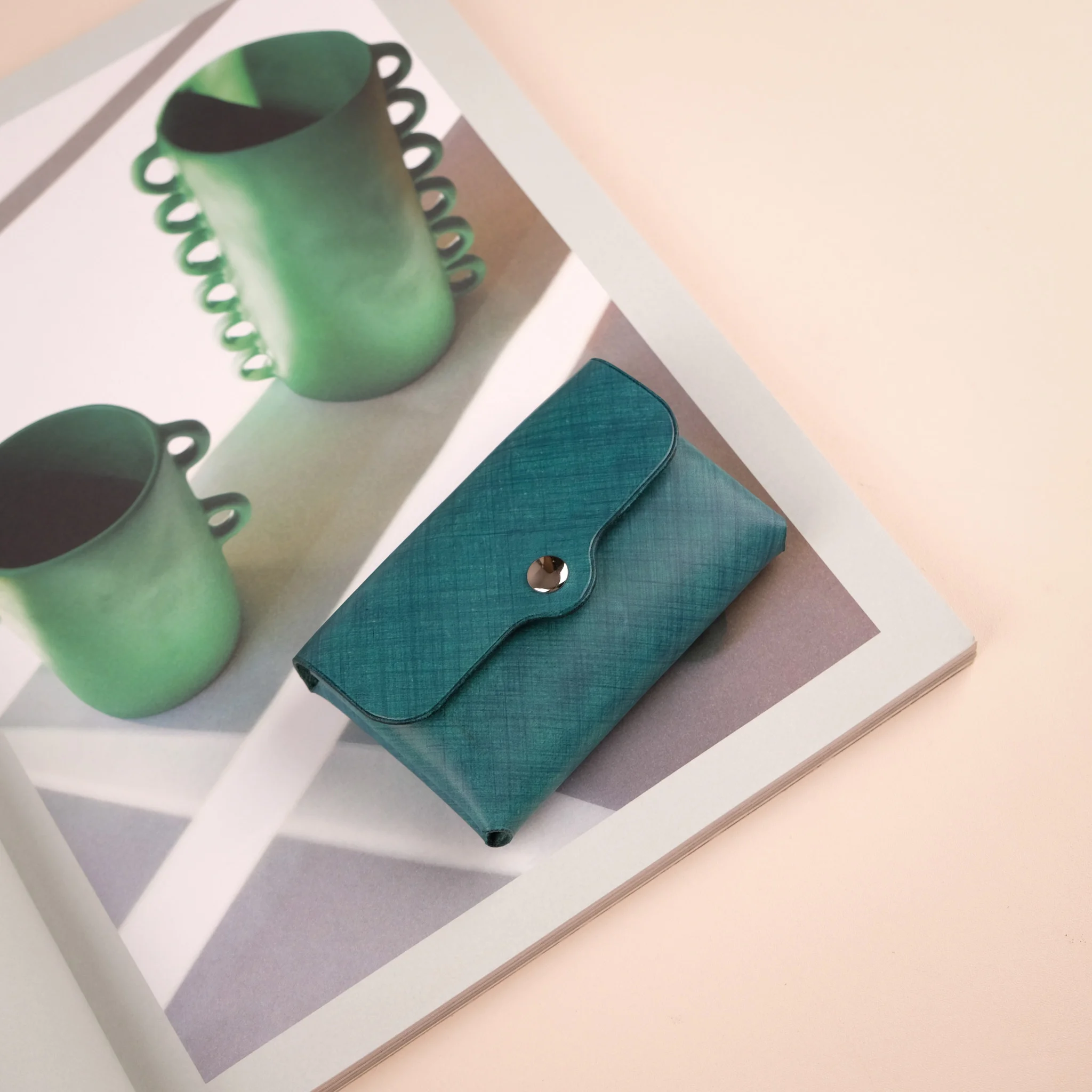 Ảnh Studio Ví Ted Mozard - Koi Leather