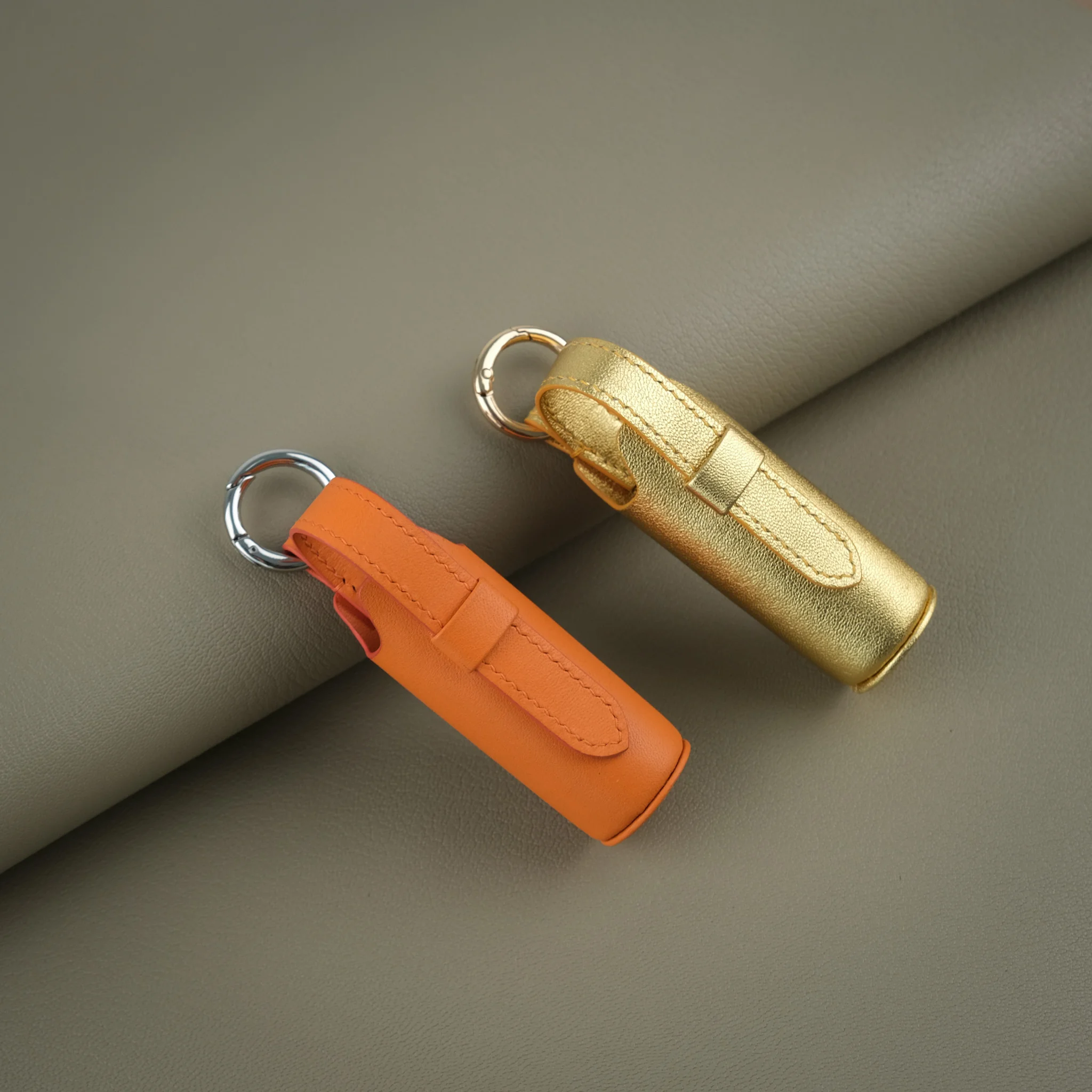 Ảnh Studio charm son - Koi Leather