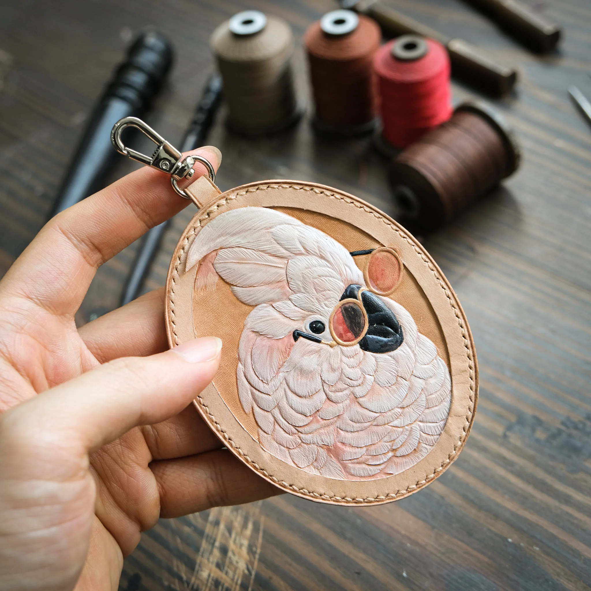 Ảnh Studio Charm vẹt - Koi Leather
