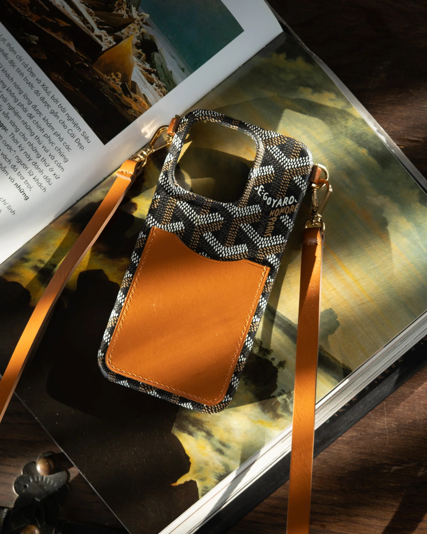 Ảnh Studio Ốp đt 15pro - Koi Leather